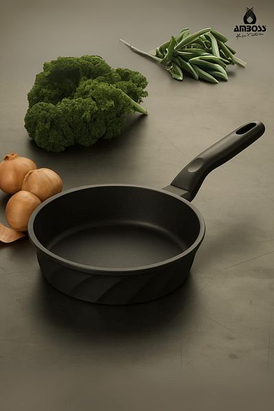 Amboss Vento Casting Titanium Coated Pan 22X5 cm