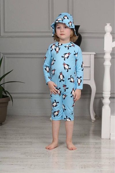 Yalçınoğlu Kids Costum de baie pentru băiat I Țesătură cu uscare rapidă I Construcție flexibilă și confortabilă I Culori vibrante și modele distractive