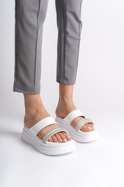 Joy Ayakkabı SARAH Papuci de damă cu toc plat, cu dungi de piatră, talpă groa...