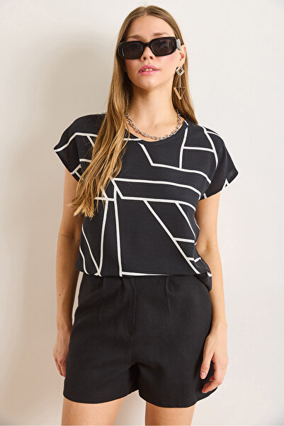 Olalook Women's Asymmetrical Black V-Neck Woven Viscose Blouse Blz-19003048