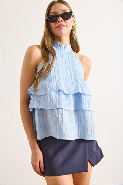 Olalook Жіноча блакитна блузка з коміром-стійкою BLZ-19003040