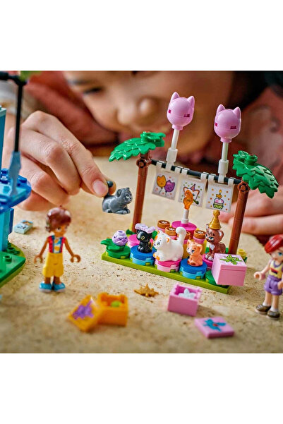 TOYFEST ليجو فريندز حفلة عيد ميلاد القطط والمنزل الشجري 42666