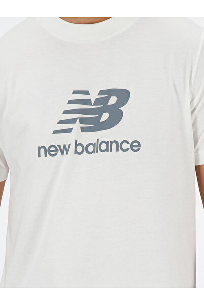 New Balance Sport Essentials Logo T-Shirt