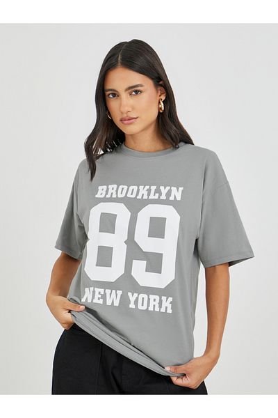 Styli Brooklyn 89 Slogan Print Short Sleeve Oversized T-Shirt