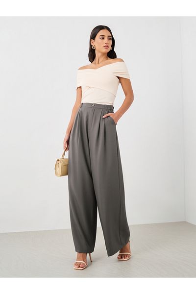 Styli Mid Rise Straight Fit Pants with Pleated Details