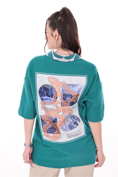 SWAG SA Oversized T-shirt with prominent and distinctive embroidery