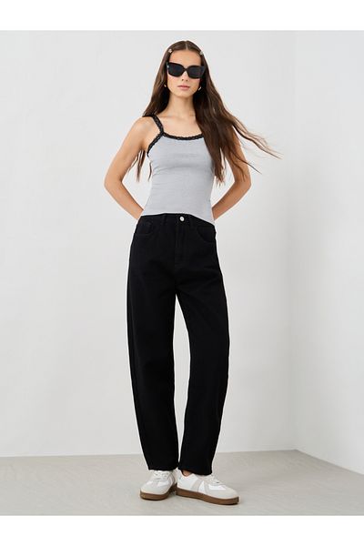 Styli Texture Lace Trim Strappy Cami Top