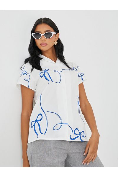 Styli Camp Collar Graphic Print Shirt with Button Closure