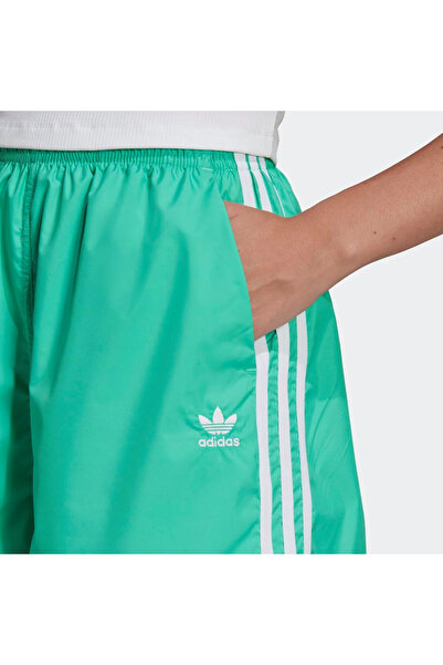 adidas Γυναικείο σορτς Adicolor Classics Ripstop