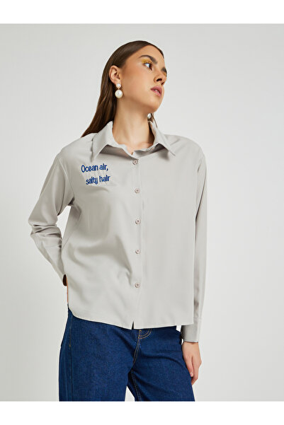 Styli قميص كبير الحجم مطرز بشعار سادة