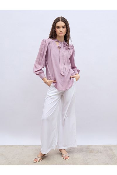 Styli Textures Balloon Sleeve Tie-Up Neck Blouse