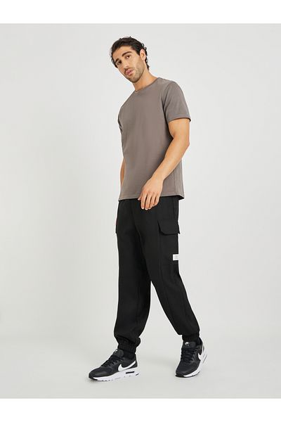 Styli Relaxed Fit Textured Cargo Joggers