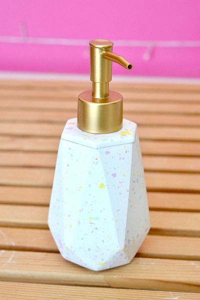 Bİ DOLU DÜKKAN Colorful Terrazzo Patterned Handmade Soap Dish |   Matte Pump Terrazzo Liquid Soap Dispenser |   Bathroom Organizer