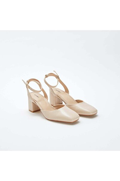 KIABI صندل بكعب على طراز ماري جين، بيج