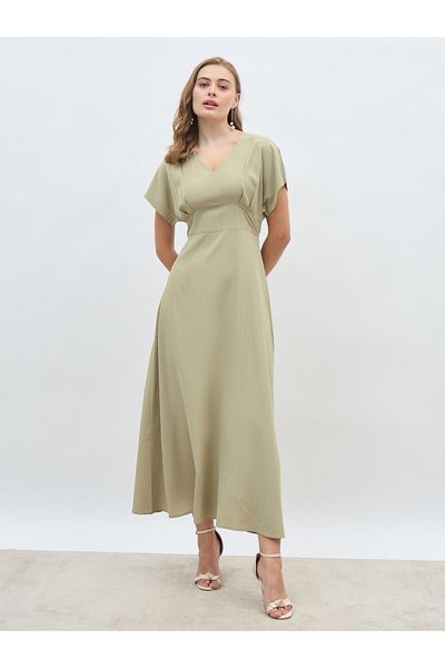 Styli Crinkled Extended Sleeves A-Line Maxi Dress