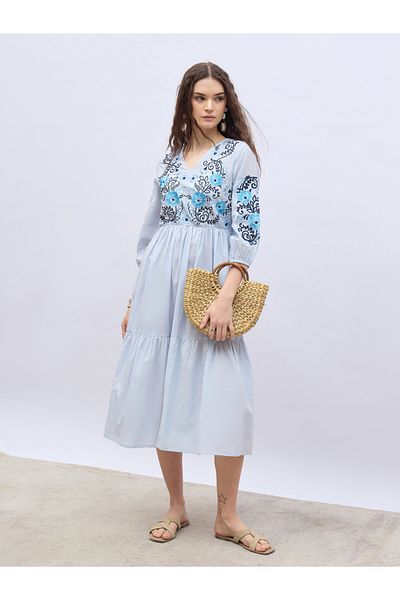 Styli Embroidered 3/4 Sleeve A-Line Midi Dress