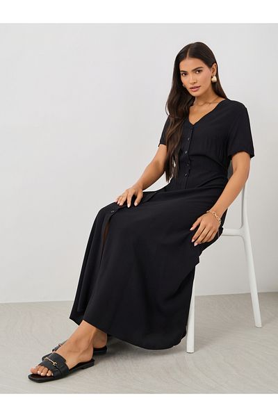 Styli Solid V-Neck Buttoned A-Line Maxi Dress