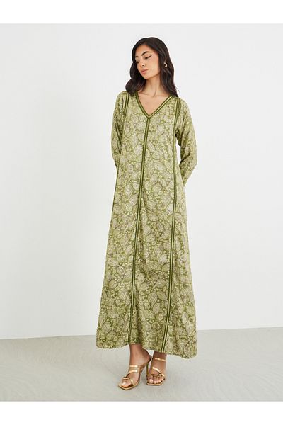 Styli All-Over Printed V Neck Jalabiya with Lace Trim