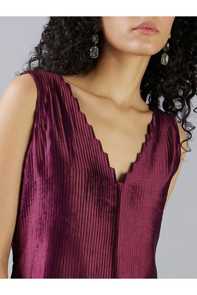 Mish By Styli Pleated V Neck A-Line Midi Dress