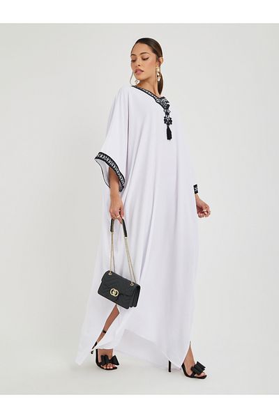 Styli Loose Fit Batwing Sleeve Embroidered Jalabiya with Tassel Detail