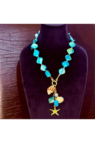 FASHİON JEWELRY Zerra Bella Yeşil Taşlı İstiridye Uçlu Şık Kolye