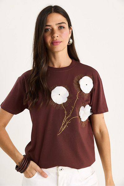 Bianco Lucci Women's Crew Neck Short Sleeve T-Shirt with Embroidered Embossing Accessories 60602024