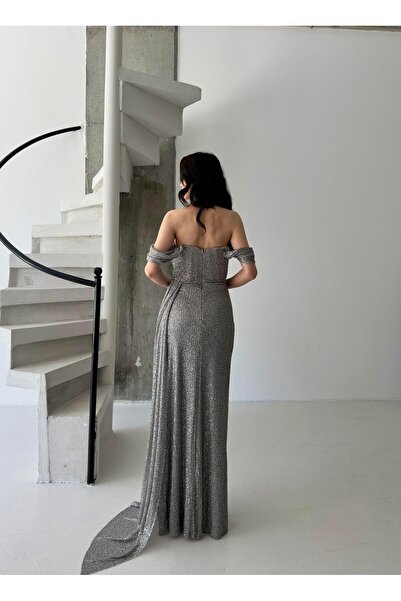 Serica Moda Γκρι βραδινό φόρεμα με παγιέτες με χαμηλό μανίκι