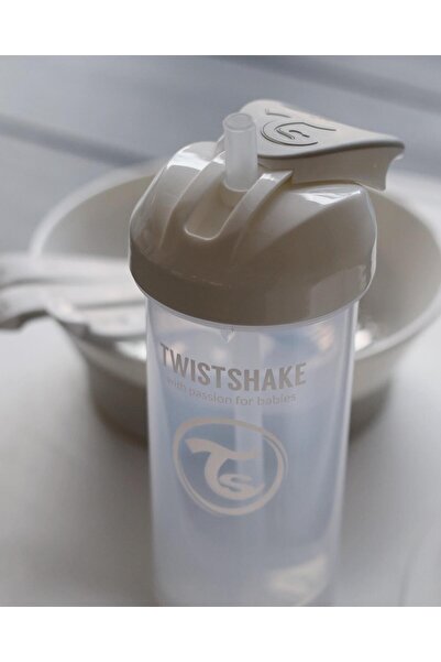 Twistshake White Drinking Cup with Straw (6+ Months) (360 ml)