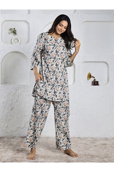 Sanskrutihomes By Styli Women Floral Printed Pure Cotton Top and Pyjama Set