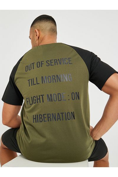 Styli Slogan Back Print Raglan Sleeves T-Shirt and Shorts Set