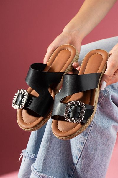 FUGA MODA Fengi Black Asymmetric Cut Single Buckle Slippers