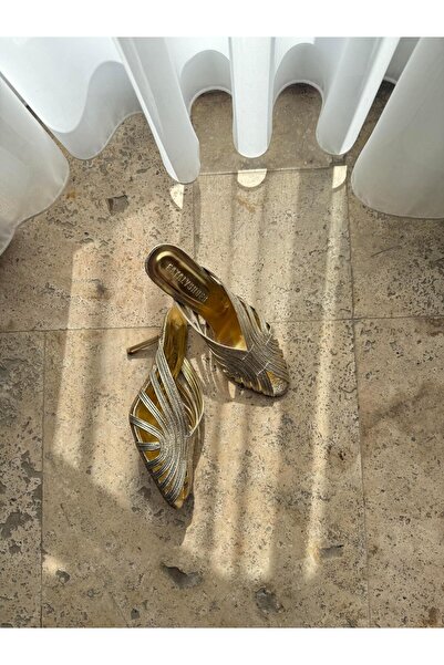 Eataly Shoes Metalik Efektli Gold İnce Topuklu Terlik