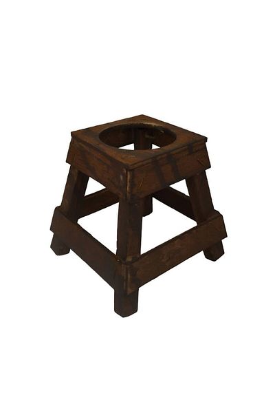 Generic A ceramic masterpiece in the shape of a zerma with a wooden base
