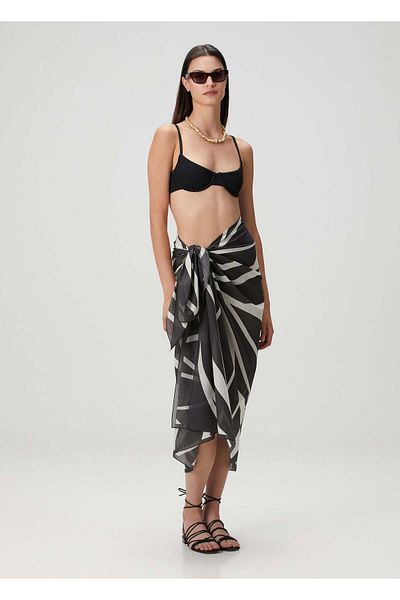 Barine Leaf Patterned Cotton Pareo & Sarong Black 110X180 cm