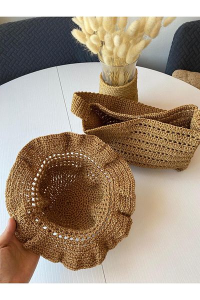 Arvencase Hand Knitted Beach Bag and Hat
