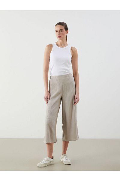LC Waikiki Black Textured Women's Capri with Elastic Waist