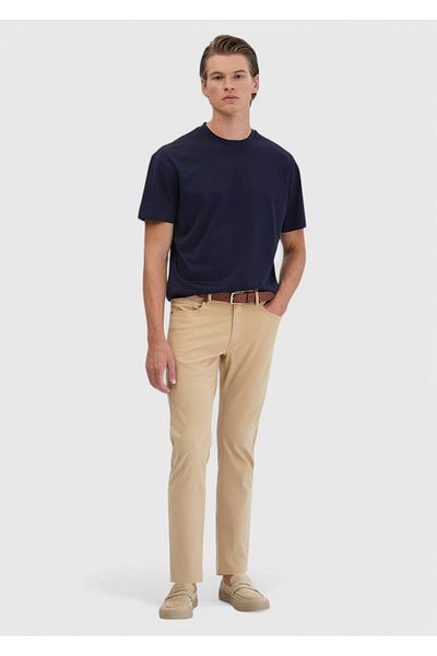 Ramsey Marineblaues T-Shirt mit Rundhalsausschnitt aus 100 % Baumwolle