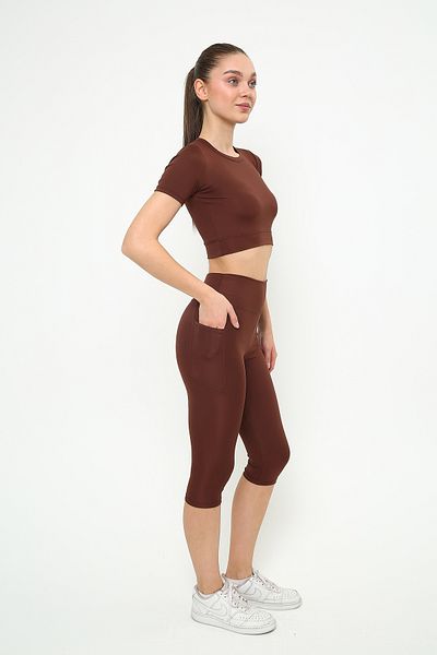 OPENDO Crew Neck Short Sleeve Crop & Pocket Capri Leggings Two-Piece Set (Without Pads)