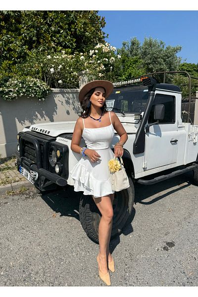 mekabutik Φόρεμα Princess με λευκό λουράκι