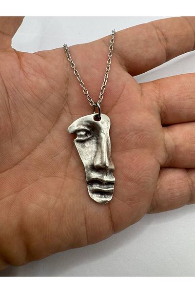 Herşey Nota Unisex Necklace with Half Face Figure – 60 cm Chain, Mysterious and Artistic Design