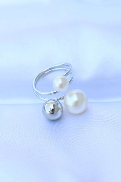 GRTC Bfs Brass Silver Color Adjustable Pearl Stone Ring