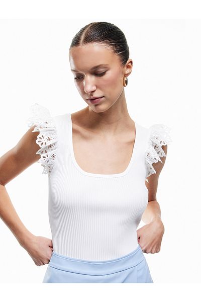 Koton New Season Koton X Sibil Çetinkaya - Sleeveless Embroidered Ruffle Detailed Knitwear Blouse