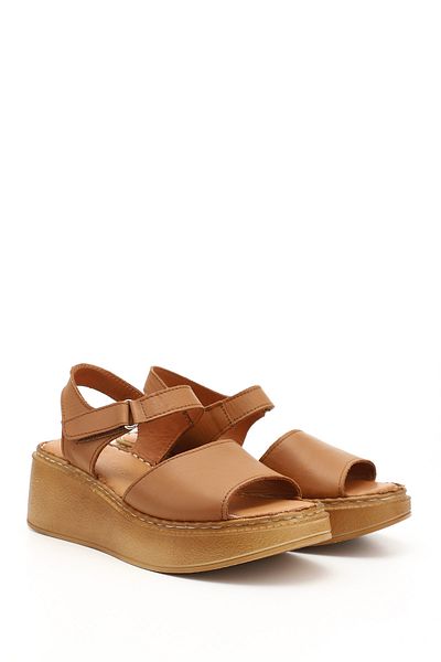 GÖNDERİ(R) Women / Girls Tan Antique Wedge Sole Genuine Leather Sandals