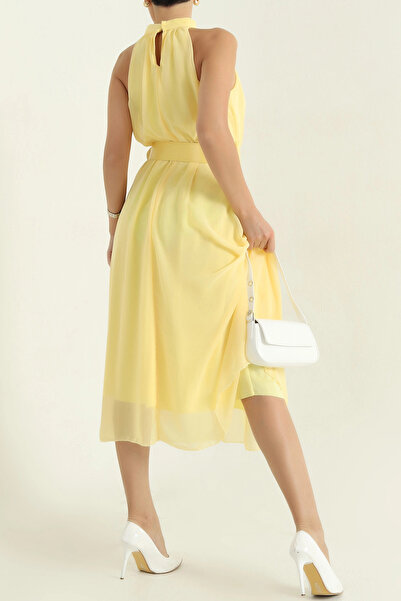 Neşeli Butik kadın halter yaka kemerli şifon elbise NBMY3734