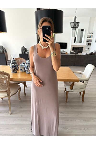 BASE Tekstil فستان بياقة رياضية