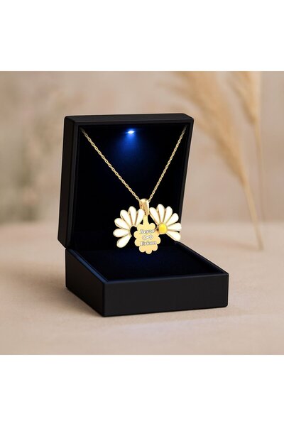 İNDİGO TAKI Işıklı Kutuda İsimli Açılan Papatya Altın Kaplama Gümüş Kolye