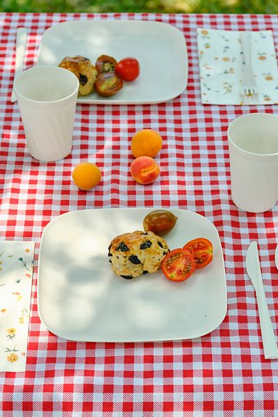 Karaca Container Rocca 32 Piece Picnic Set Cream