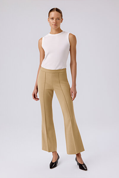 Triko Mısırlı Açık Bej Nervürlü İspanyol Paça Kadın Pantolon