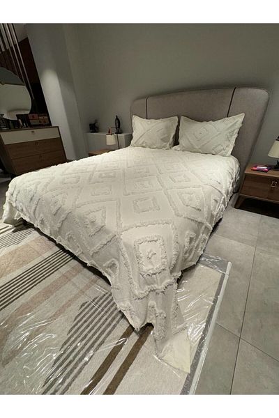 BlueMaison Boutique Chenille Oversized Bedspread Dailing