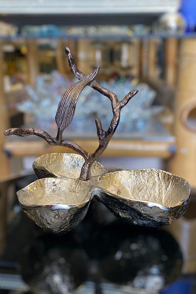 LEMİ DEKORASYON Silver Decorative Treat with Casting Leaf Detail 25 X 25 cm